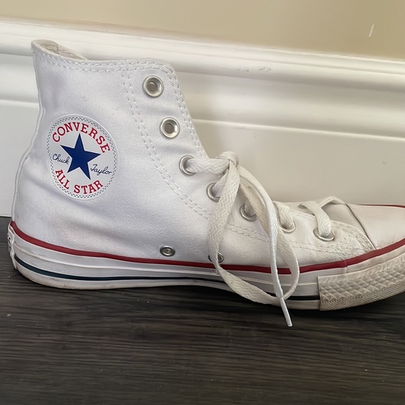 SOLD white converse - Picture 5 of 10